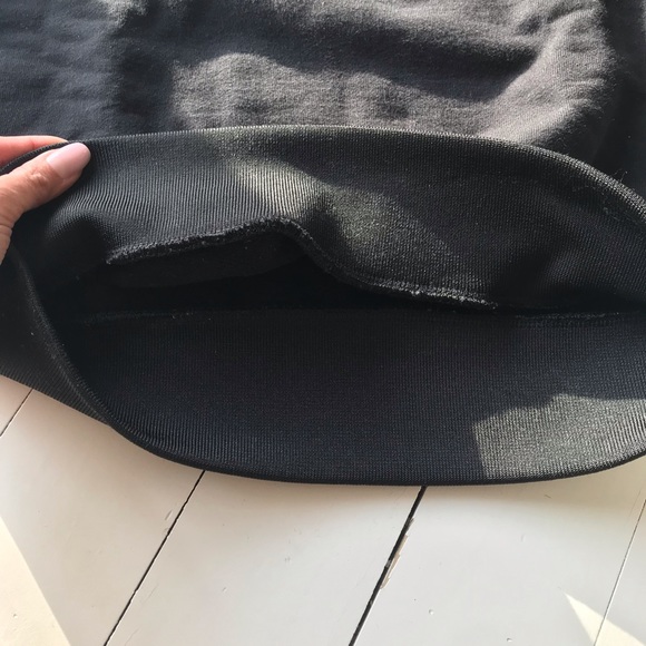 Aritzia Talula - Shrunken Crewneck Sweatshirt - Picture 5 of 9